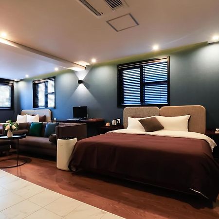 Brown-Dot Hotel Yangjeong ปูซาน ภายนอก รูปภาพ