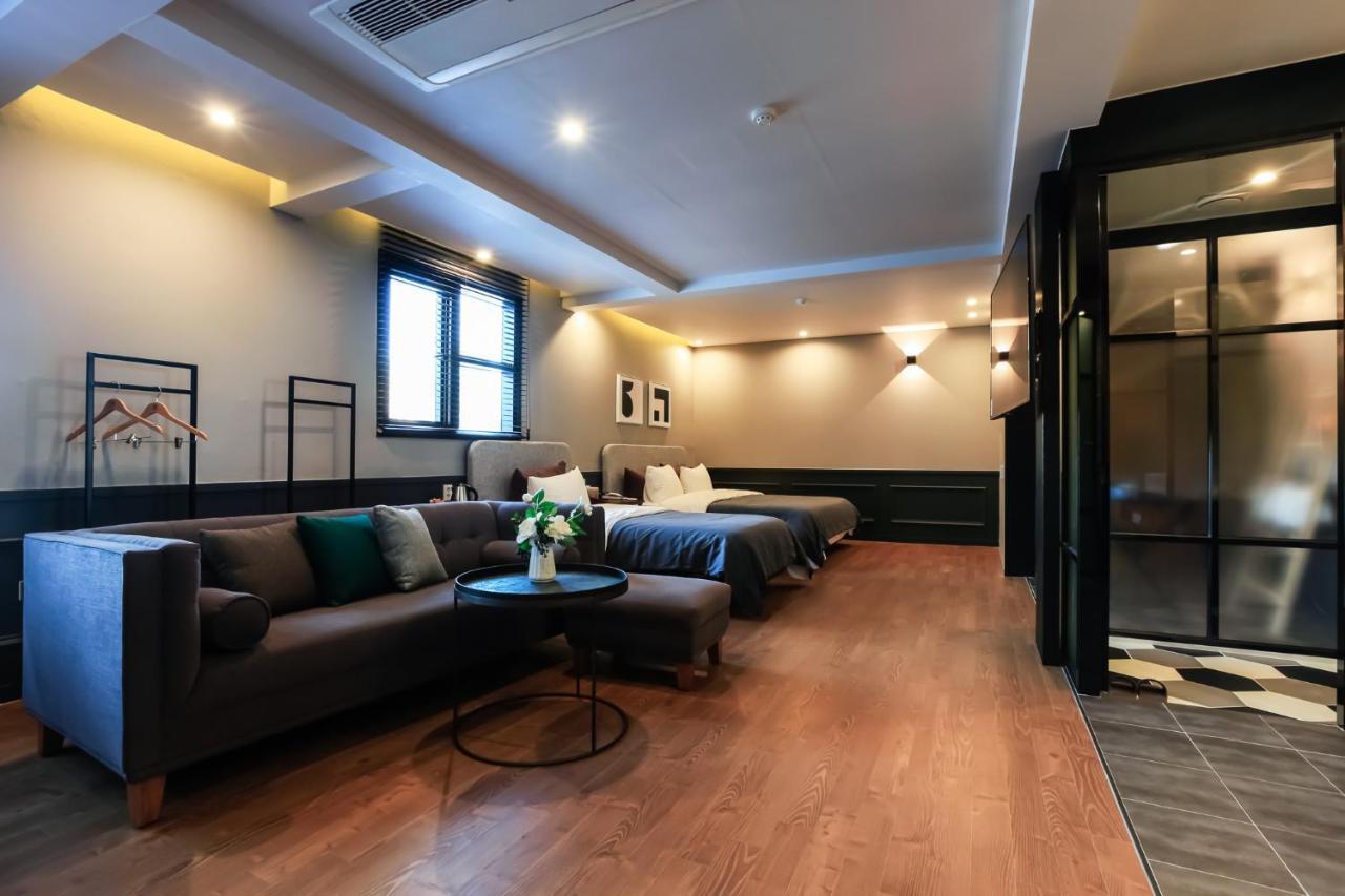 Brown-Dot Hotel Yangjeong ปูซาน ภายนอก รูปภาพ