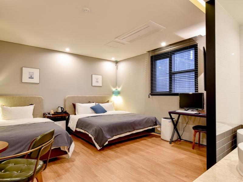 Brown-Dot Hotel Yangjeong ปูซาน ภายนอก รูปภาพ