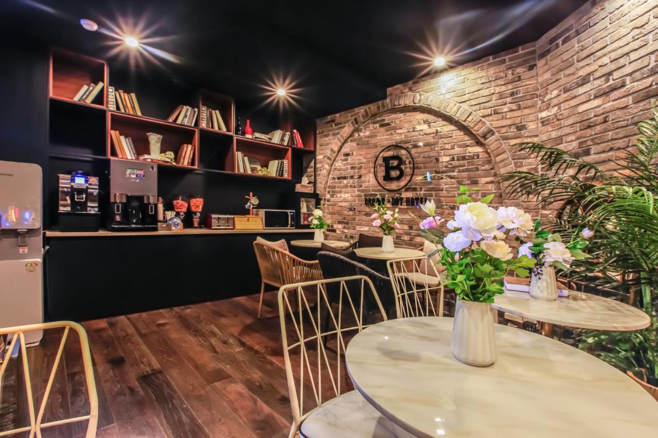 Brown-Dot Hotel Yangjeong ปูซาน ภายนอก รูปภาพ