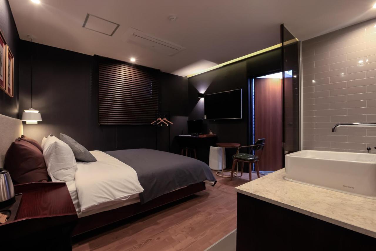 Brown-Dot Hotel Yangjeong ปูซาน ภายนอก รูปภาพ